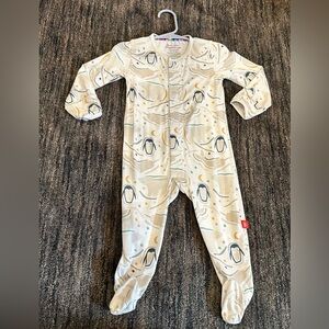 EUC - Magnetic Me Wish You Whale White Modal Footie. Size 3-6 M.